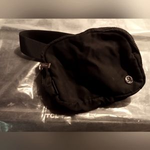 Lululemon belt bag